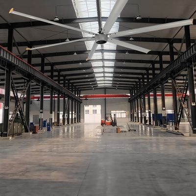 24 pieds 7,3 m 5 lames 1,5 kW Grand ventilateur de plafond HVLS pour l'Europe Ferme Bas niveau de bruit 40dB