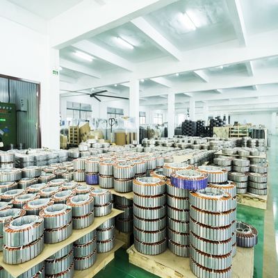 800 m3/h Volume d'air AC DC Ventilateur HVLS industriel sans balai pour une efficacité améliorée