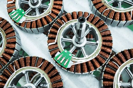 Efficacité IE 1 6.2-7.3M Moteur de ventilateur de plafond industriel sans pinceau Bldc pour électrique